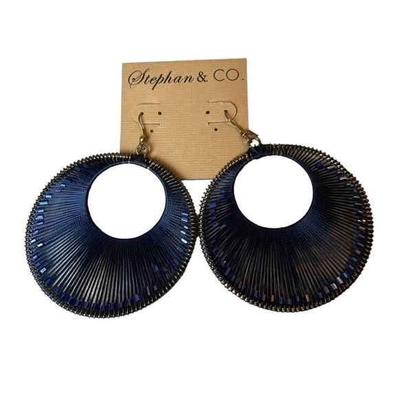 Large Blue Circular Hoop Blue Crystal Beads Woven Inside String Pierced Earrings - Picture 10 of 12